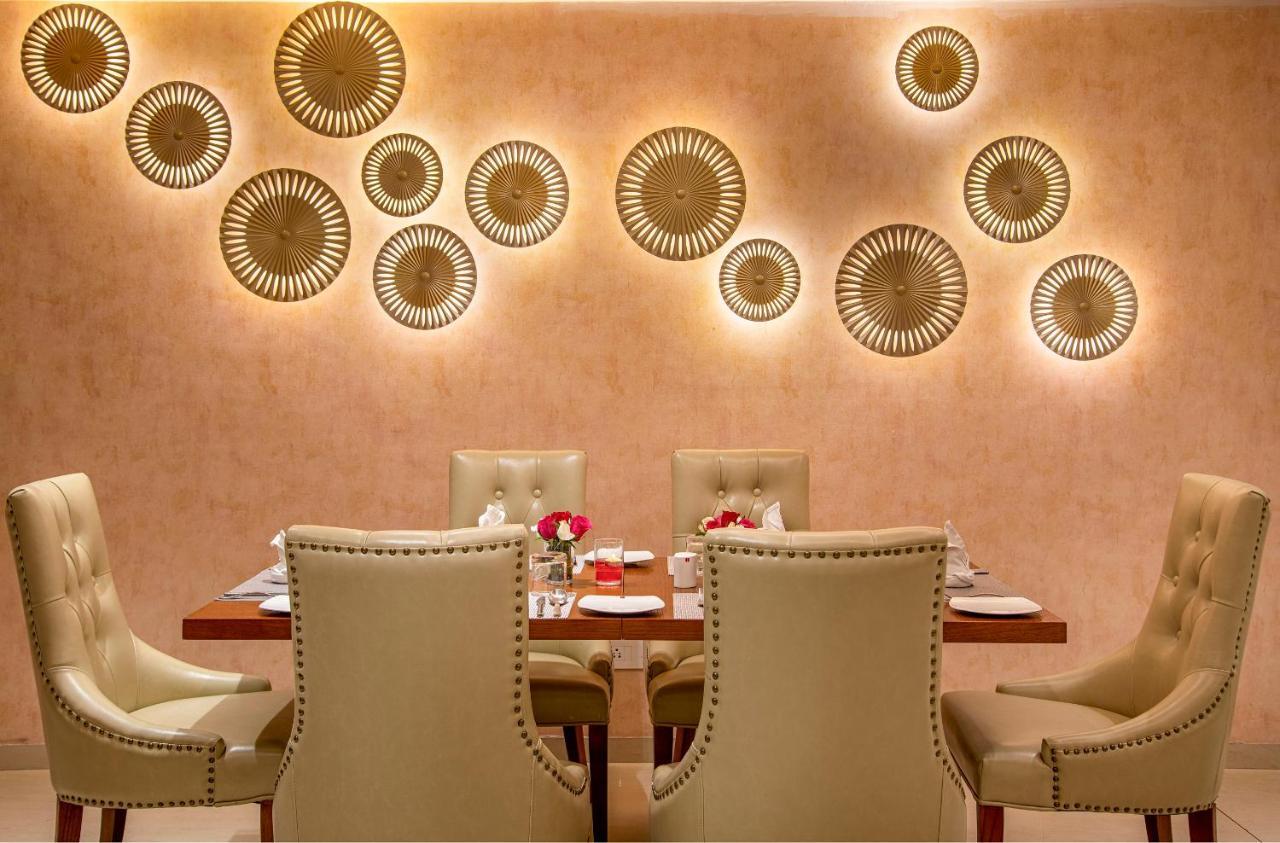 Sk Lords Inn Ahmedabad Buitenkant foto