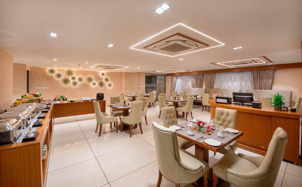 Sk Lords Inn Ahmedabad Buitenkant foto