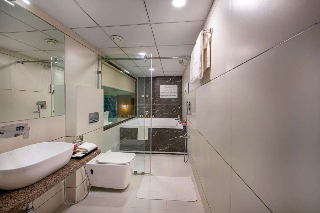 Sk Lords Inn Ahmedabad Buitenkant foto